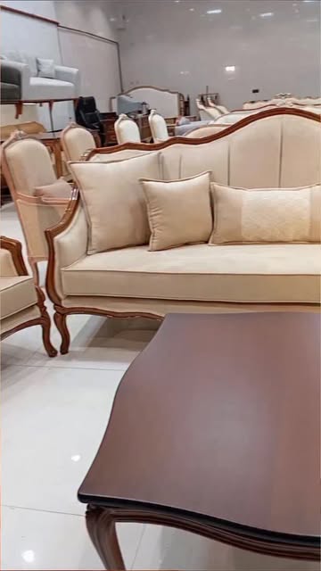 مبل فرانسوی آبشاری