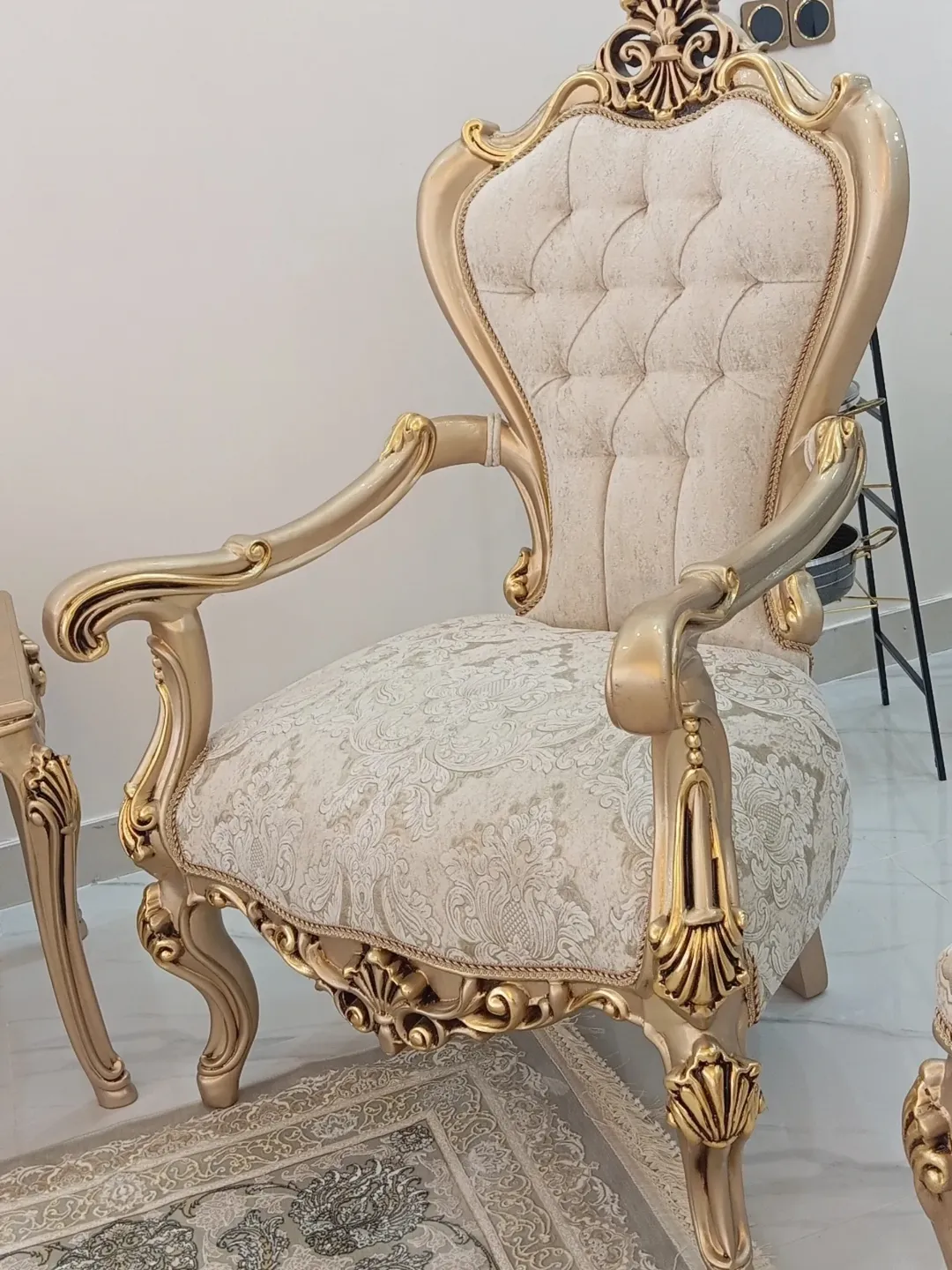 مبل سلطنتی مدل ماهور